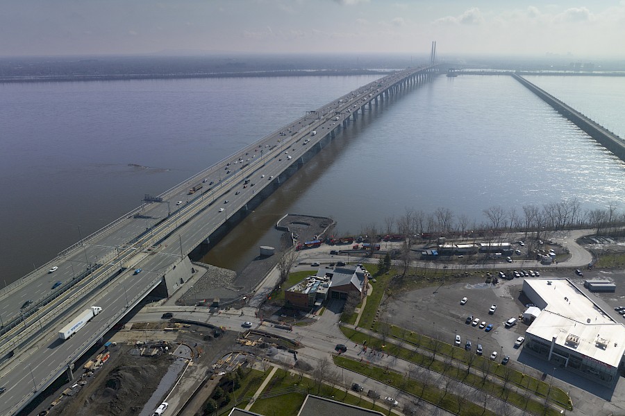 A pier will also be kept commemorating the existence of the original Champlain Bridge on the Île des Sœurs side.